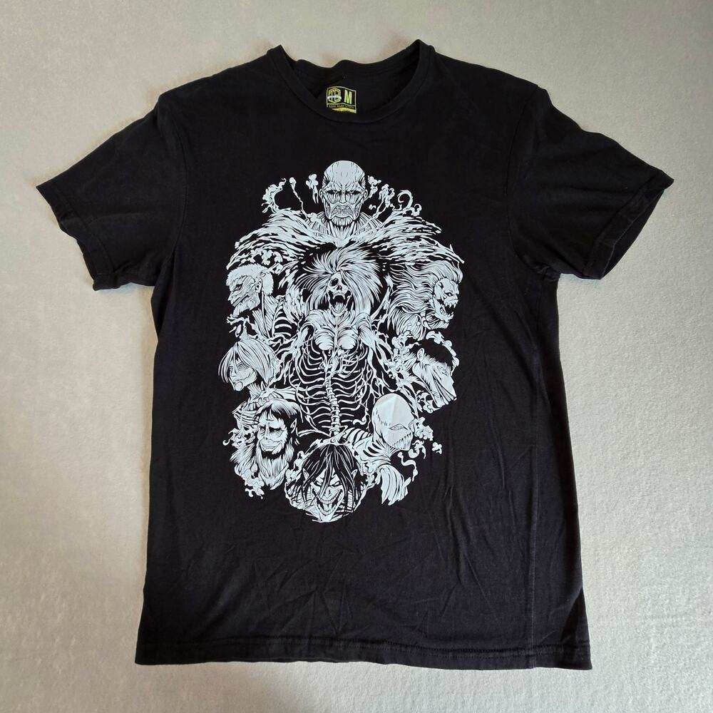 Turner Bros Anime "Attack on All Titans" Short Sleeve T-Shirt Men's Medium Black